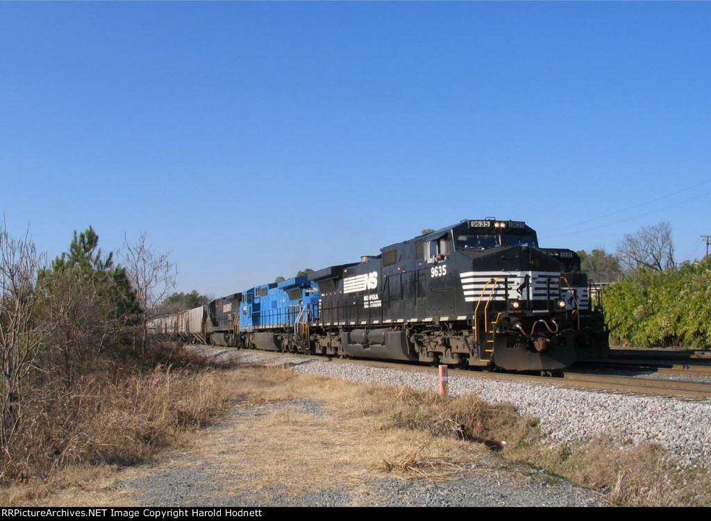 NS 9635 leads train 350 